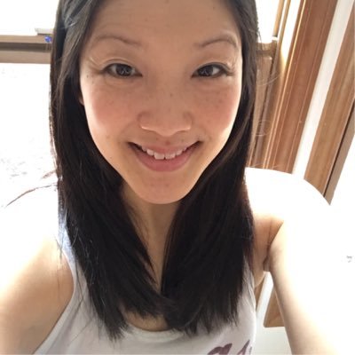 Profile Picture of Pamela Chang (@pamelachangyoga) on Twitter