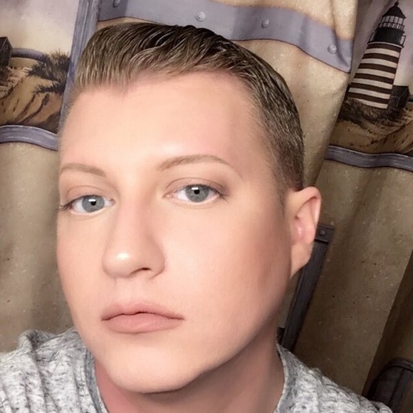 Profile Picture of Jesse Painter (@mowgeedumdum) on Poshmark