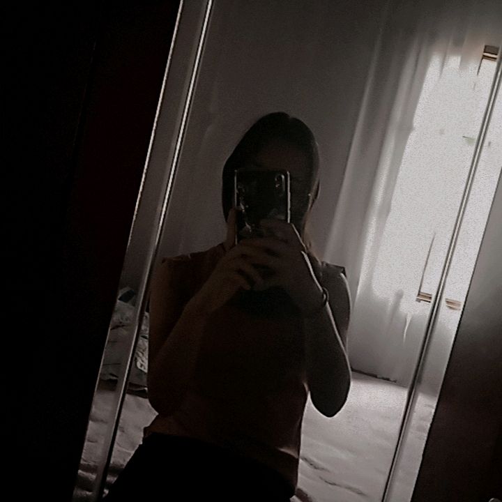 Profile Picture of Julia_Vaz_ (@julia_vaz_) on Tiktok