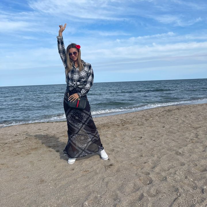 Profile Picture of   Lori F. Ioana... (@lorif.ioana) on Tiktok