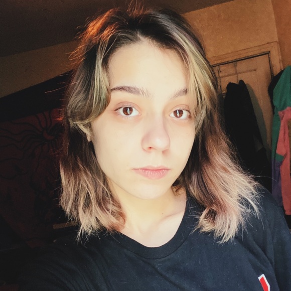 Profile Picture of Jasna Tomic (@vashappeningmik) on Poshmark