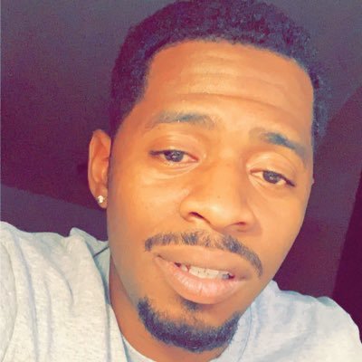 Profile Picture of - Dee Chambers (@Dee_Chambers_) on Twitter