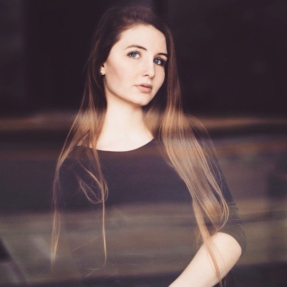 Profile Picture of Victoria Ordeman (@vordeman) on Poshmark