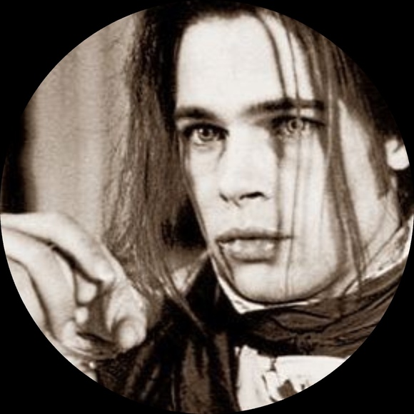 Profile Picture of Jonathan Bugarin (@jonathanbugarin) on Poshmark