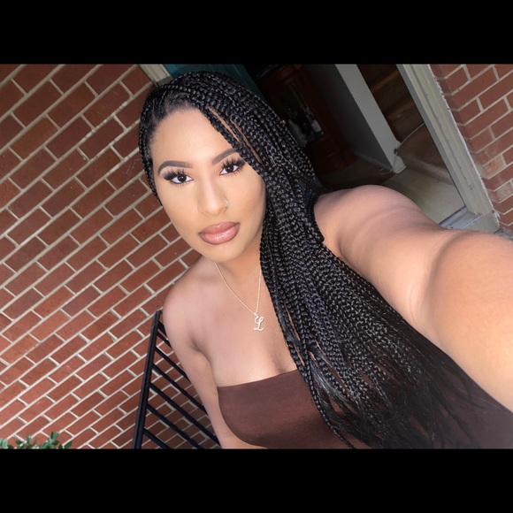 Profile Picture of Lizbeth Bernal (@lizbeethxo) on Poshmark