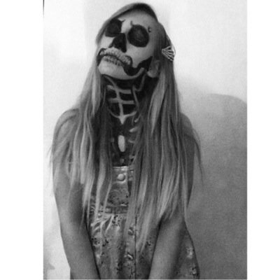 Profile Picture of  ☮Amy ☯Scholes† (@AmehScholes) on Twitter