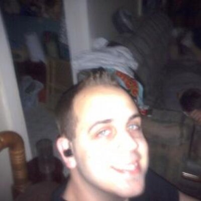 Profile Picture of Andy Kring (@i_love_carly) on Twitter