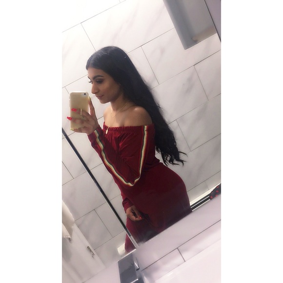 Profile Picture of Crystal Singh (@shesroyalx3) on Poshmark