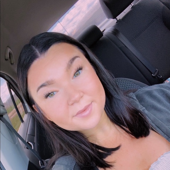 Profile Picture of Tabitha Spokas (@tabithaspokas) on Poshmark