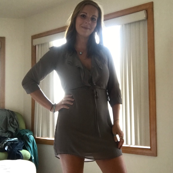 Profile Picture of Jenn Botwinski (@jennerator) on Poshmark