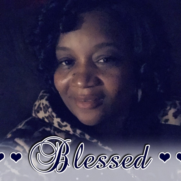 Profile Picture of Cassandra Dorsey (@sandjones298) on Poshmark
