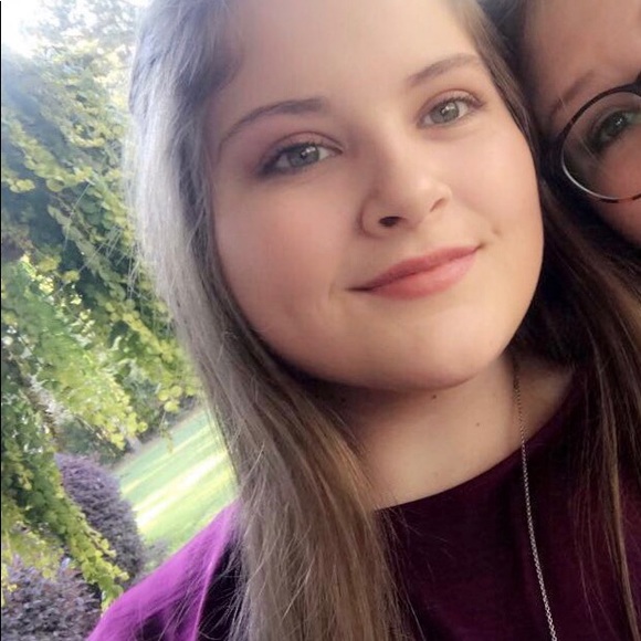 Profile Picture of Tori Daniels (@tbd2003) on Poshmark