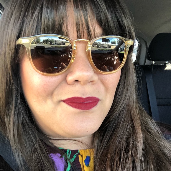 Profile Picture of Jonnie Honse (@jhonse) on Poshmark