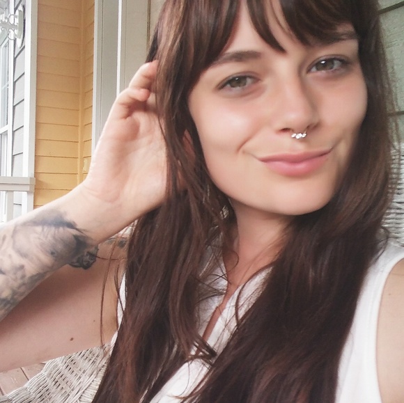 Profile Picture of Audray Hinkemeyer (@adray8451) on Poshmark