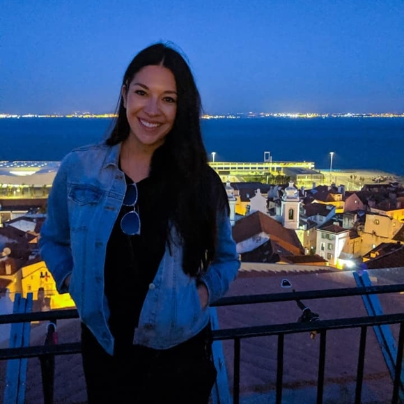 Profile Picture of Lisa Knapp (@lisak1019) on Poshmark