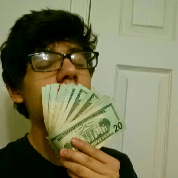 Profile Picture of Abraham Sanchez (@ayeeitsabe) on Poshmark