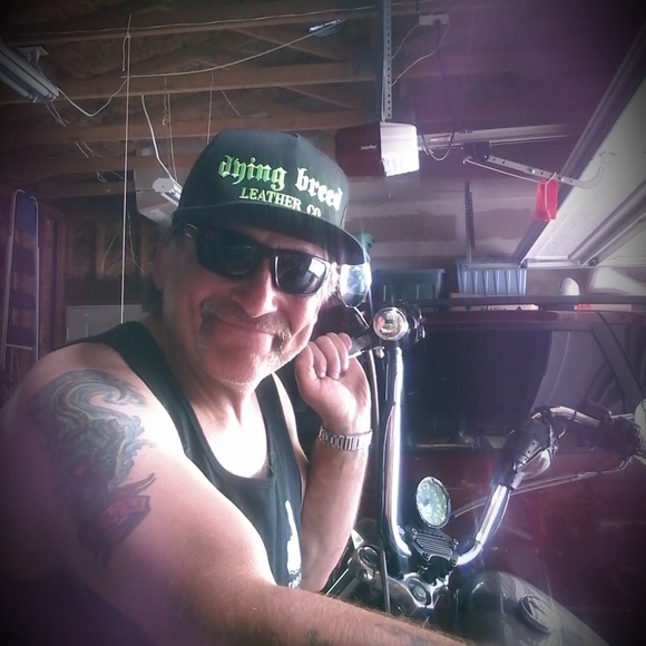 Profile Picture of Mike Kasper (@mkasper53) on Poshmark