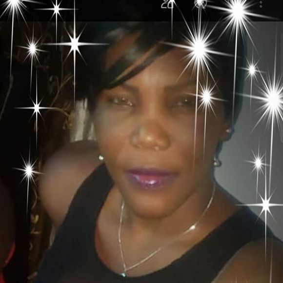 Profile Picture of Valerie Dornevil (@valeriedornevil) on Poshmark