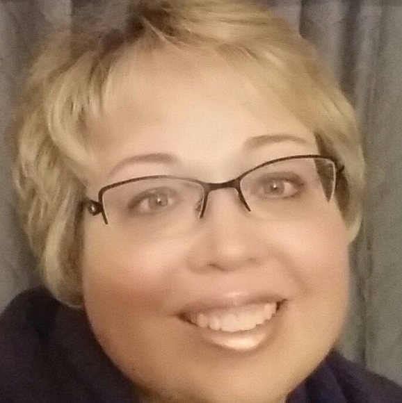 Profile Picture of Paula Wenger (@pwenger64) on Poshmark