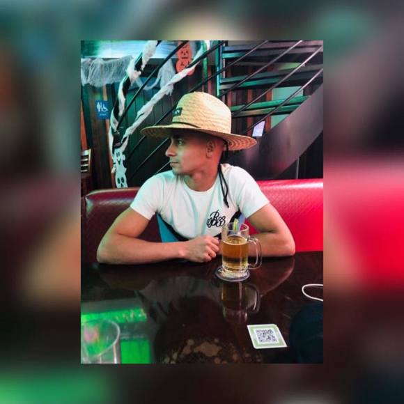 Profile Picture of Léo Júnior (@ljkvcjunior) on Poshmark
