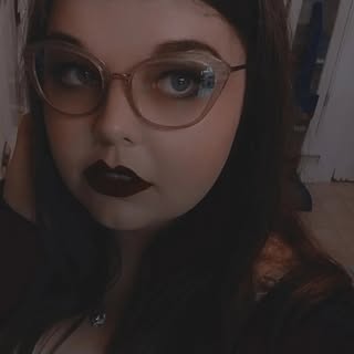 Profile Picture of Tiffany Krcma🇺🇸 (@wielder.of.books.and.coffee) on Instagram