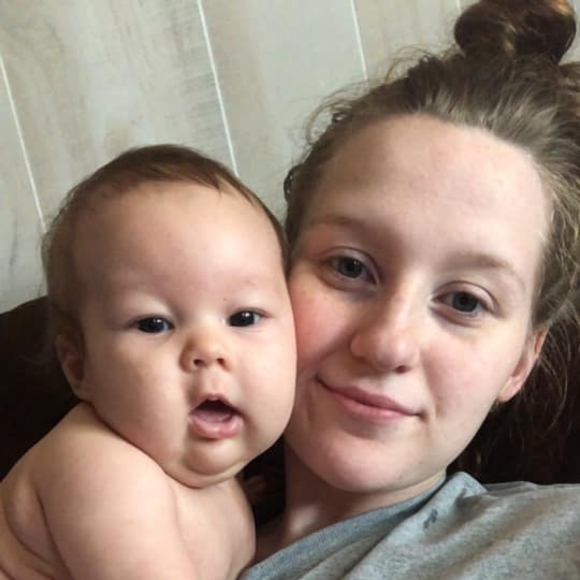 Profile Picture of Ashlynn Botimer (@ashlynn20002019) on Poshmark