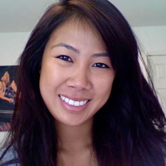 Profile Picture of Valerie Huynh (@vnhuynh) on Poshmark