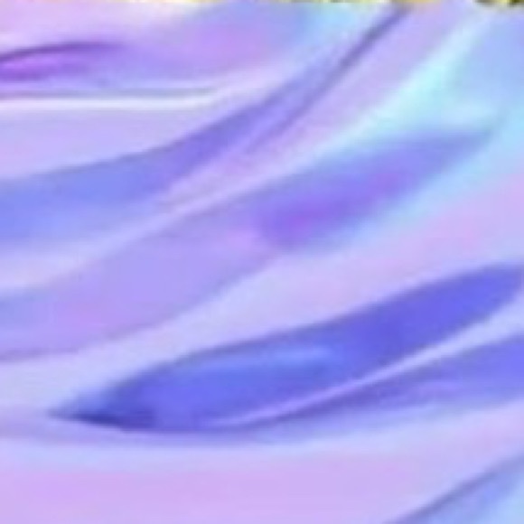 Profile Picture of Julie Hurtgen (@juliemadisonhrt) on Poshmark