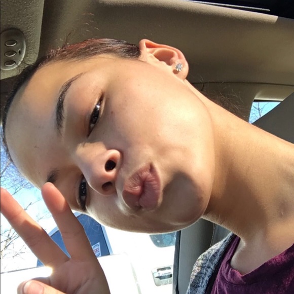 Profile Picture of Brianna Fausnaught (@briannaaa_13) on Poshmark