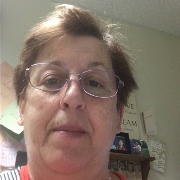 Profile Picture of Mary lee Haddock (@mommahads) on Poshmark