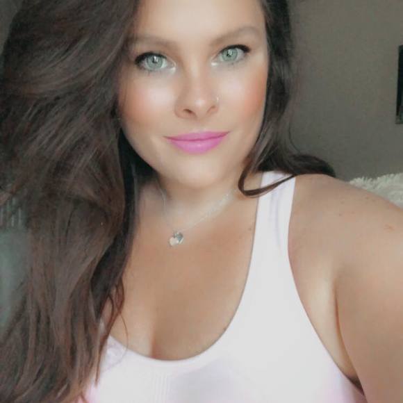 Profile Picture of Jaclyn Reid (@jaclynreid) on Poshmark