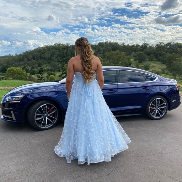 Profile Picture of Stefanee Lynagh (@steflynagh) on Poshmark