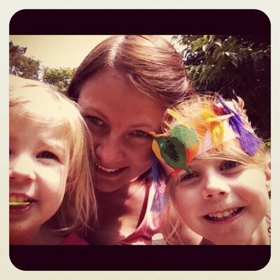 Profile Picture of Clair Bush (@clair_DFP) on Twitter