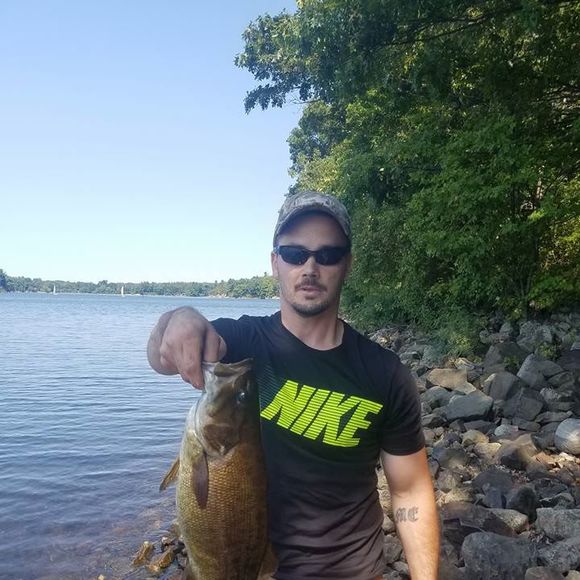 Profile Picture of Matthew Conte (@mconte307) on Poshmark