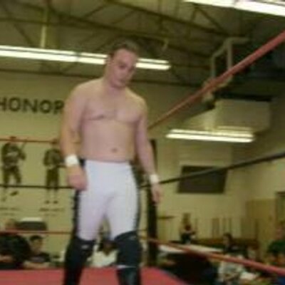 Profile Picture of Sean Voss (@Sean_Dymond) on Twitter