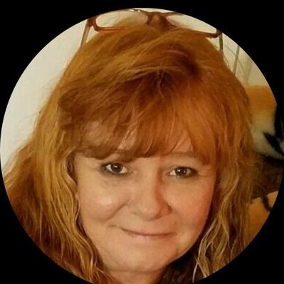 Profile Picture of Lisa Simpson (@LSBookServices) on Twitter