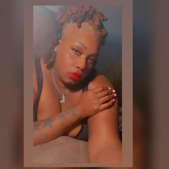 Profile Picture of Leelee Muschette (@leelee_86) on Poshmark