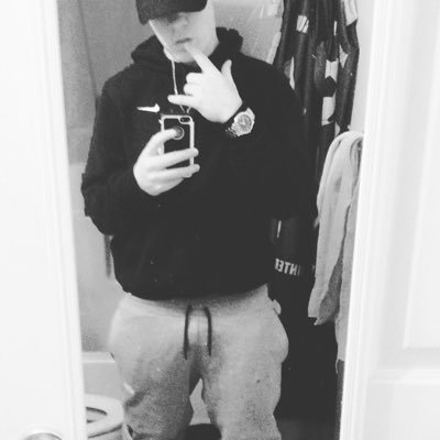 Profile Picture of Jerry Robb (@JerryRobb16) on Twitter