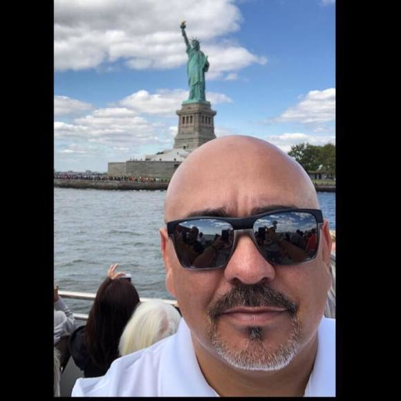 Profile Picture of Jason Mossman (@jasonrmossman) on Poshmark