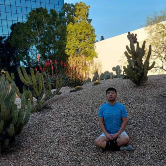 Profile Picture of Andrew Hao (@arhao617) on Poshmark