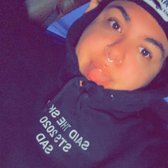 Profile Picture of Julie ann Wolfe (@jannw) on Poshmark