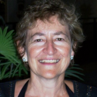 Profile Picture of Roxane Blake (@RoxaneBlake) on Twitter