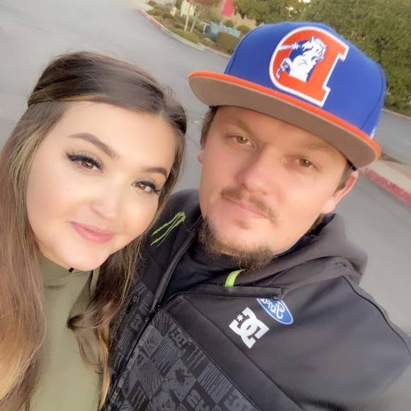 Profile Picture of Bobbie Fuentes (@bobbiejofuentes) on Poshmark