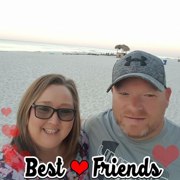 Profile Picture of Amanda Dannelley (@amandadannelley) on Poshmark