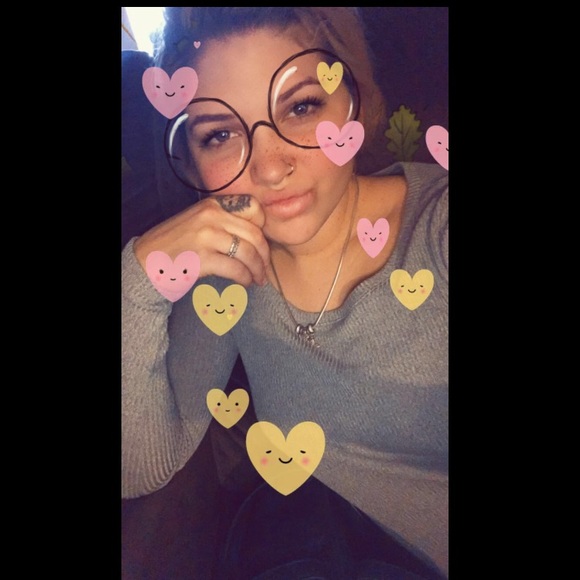 Profile Picture of Haley Buchser (@haley255) on Poshmark