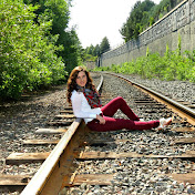 Profile Picture of Ashley Wick (@ashleybear19) on Youtube