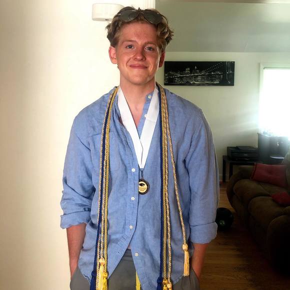 Profile Picture of Alex Dobson (@alexdobson450) on Poshmark