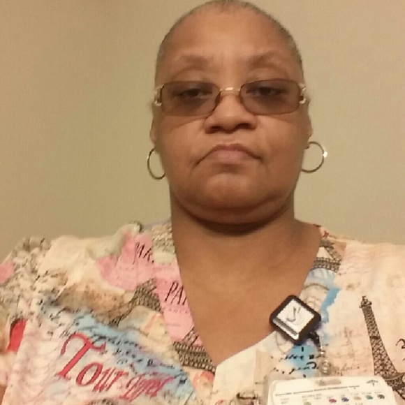 Clintonia Steptoe - Poshmark Profile Picture of Clintonia Steptoe (@clintonia53) on Poshmark