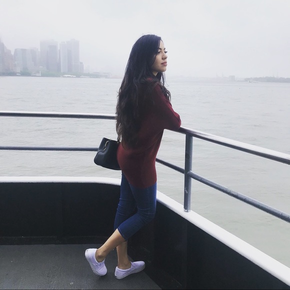 Profile Picture of Janet Mancera (@janhii914) on Poshmark