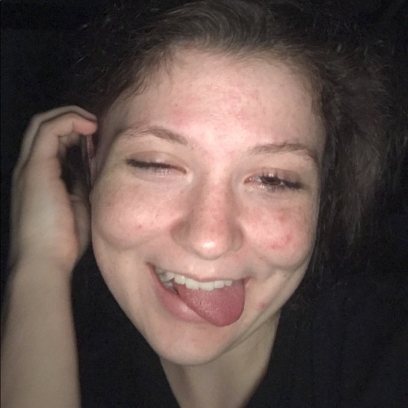 Profile Picture of Cassidy Wittig (@crispcassidy) on Poshmark